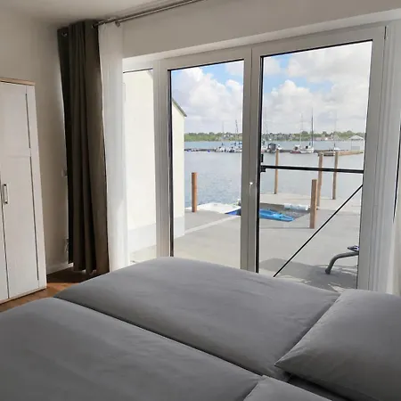Hainer - Seeblick Mit Eigenem Steg Direkt Am Wasser Appartement
