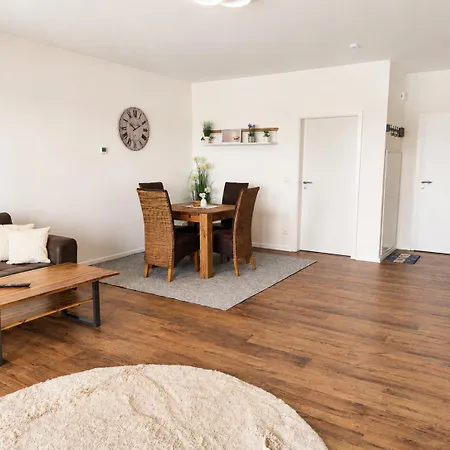 Hainer - Seeblick Mit Eigenem Steg Direkt Am Wasser Appartement *